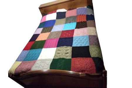 Couvre lit 200 cm x 200 cm avec 64 coloris et 64 points
