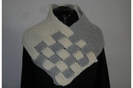 Snood à entrelacs en big fun